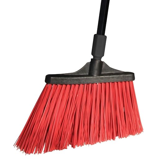 831648 O-Cedar Maxistrong Heavy Duty Angle Broom Black/Red - Image 4