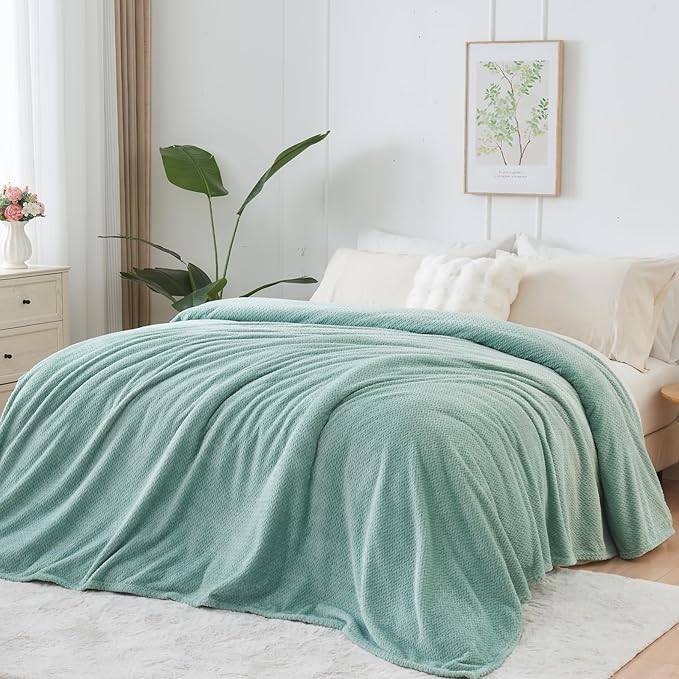 NEWCOSPLAY Super Soft Twin Blanket New Sage Green Premium Silky Flannel Fleece Leaves Pattern Lightweight Bed Blanket All Season Use (New Sage Green, Twin(60"x80"))
