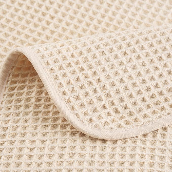 POLYTE 430 GSM Microfiber Lint Free Washcloth Face Towel, 13 x 13 in, 4 Pack - Image 5
