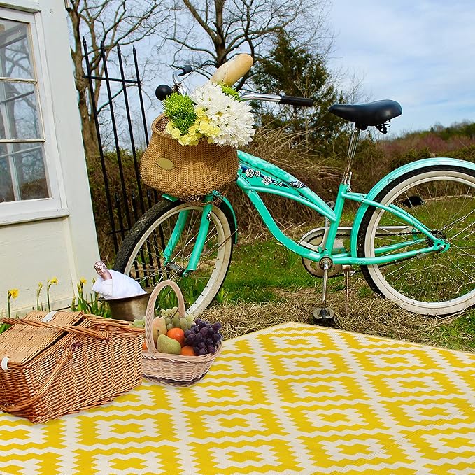 FH Home Outdoor Rug - Waterproof, Fade Resistant, Reversible - Premium Recycled Plastic - Geometric - Patio, Porch, Deck, Balcony - Aztec - Yellow & White Crease Free - 4 x 6 ft