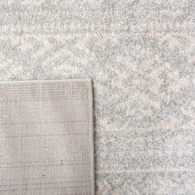 SAFAVIEH Tulum Collection Area Rug - 8' Square, Light Grey & Ivory, Moroccan Boho Tribal Design, Non-Shedding & Easy to Clean, Ideal for Living Room, Bedroom, Dining Space (TUL272F)