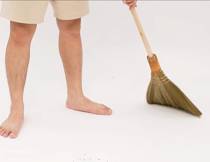 Vietnamese Natural Whisk Broom - Image 5