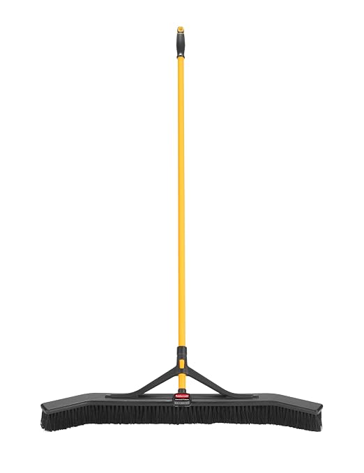 Rubbermaid Commercial Products Maximizer 36" Push to Center Push Broom by RubbermaidCommercialProducts