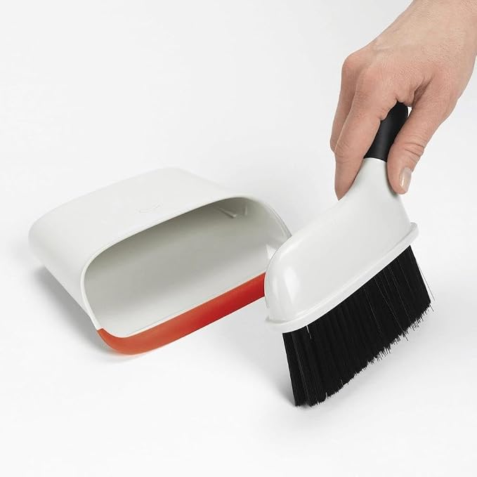 OXO Good Grips Compact Dustpan and Brush Set - Image 5