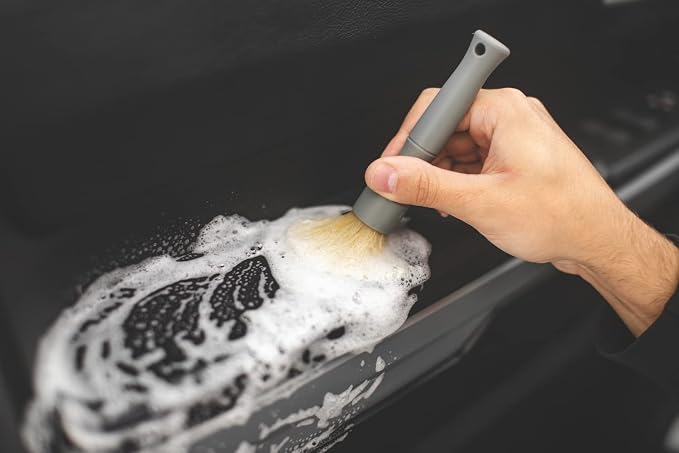 Detail Factory Boar Hair Detailing Brush Large, Comfortable Grip and Heavy-Duty - Image 4