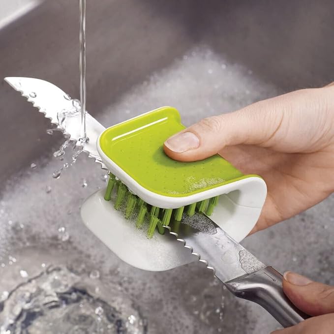 Joseph Joseph 85105 BladeBrush Knife and Cutlery Cleaner Brush Bristle Scrub - Image 2