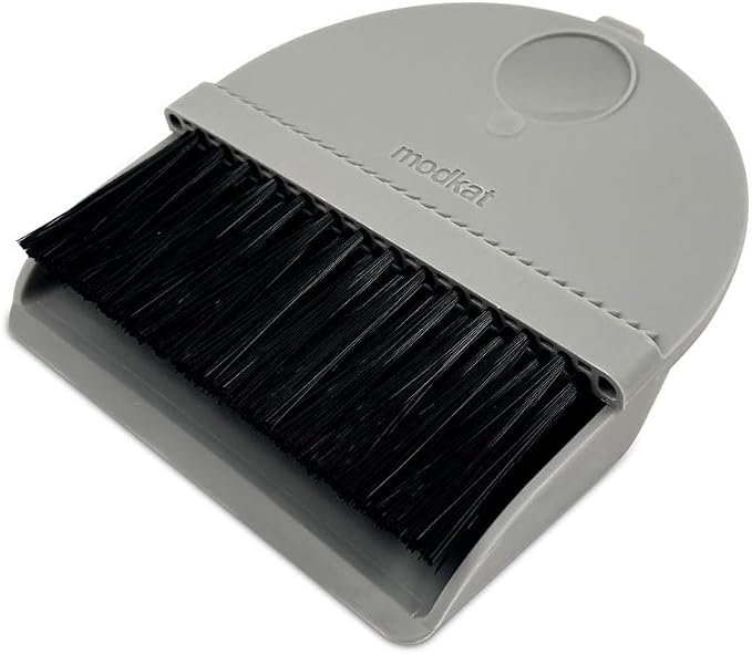 Dustpan + Brush by Modkat