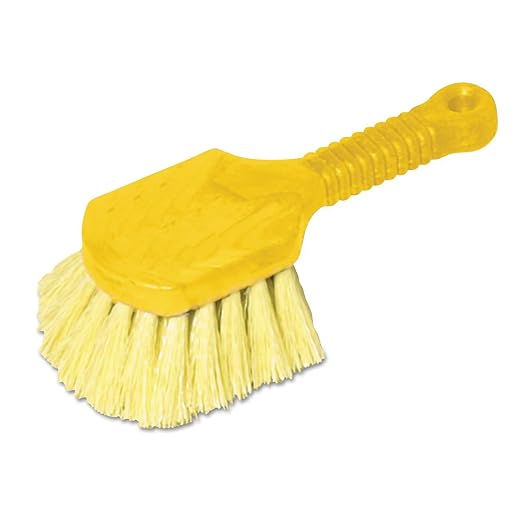 Rubbermaid Commercial Products Short Plastic Handle Utility Brush, Synthetic by RubbermaidCommercialProducts