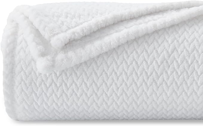 NEWCOSPLAY Super Soft Twin Blanket White Premium Silky Flannel Fleece Leaves Pattern Lightweight Bed Blanket All Season Use (White, Twin(60"x80"))