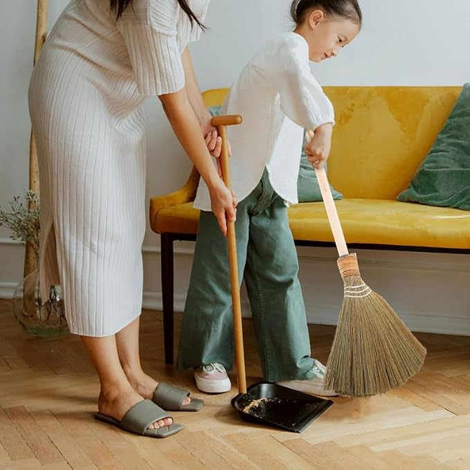 Traditional Vietnamese Corn Whisk Broom - Image 3