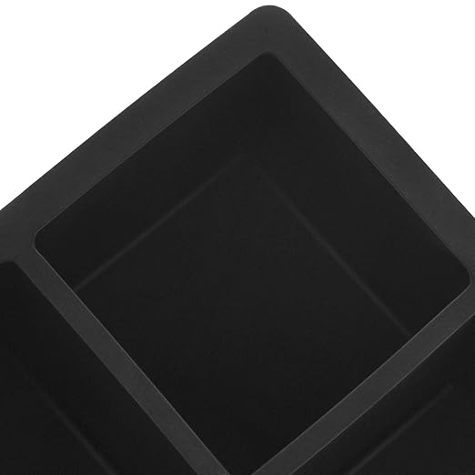 Amazon Basics Silicone Square Ice Cube Trays, 4.25 x 4.25 x 1.77 in - Image 3