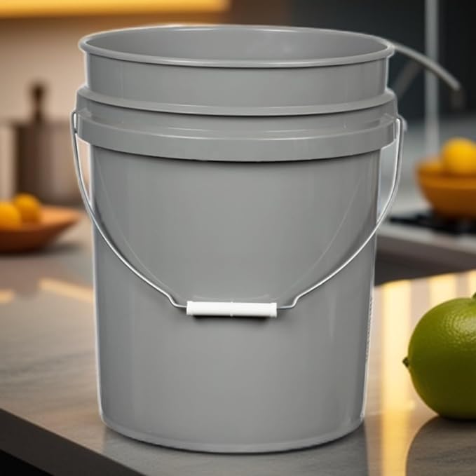 House Naturals 5 Gallon Premium HPDE Plastic Bucket - Image 2