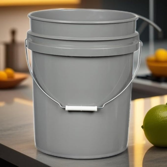 House Naturals 5 Gallon Premium HPDE Plastic Bucket - Image 2