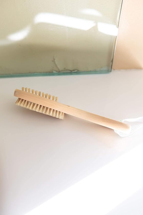 GranNaturals Wooden Nail Brush - Image 9