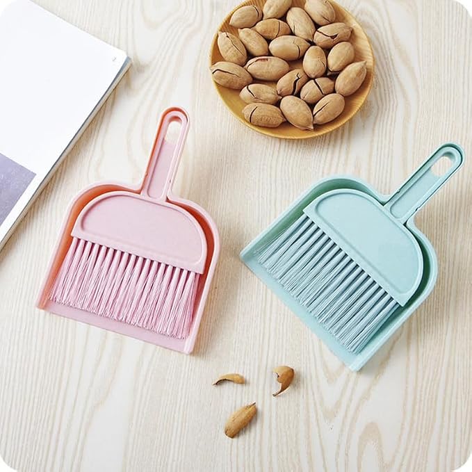 Cabilock Mini Desktop Broom and Dustpan Set - Image 3
