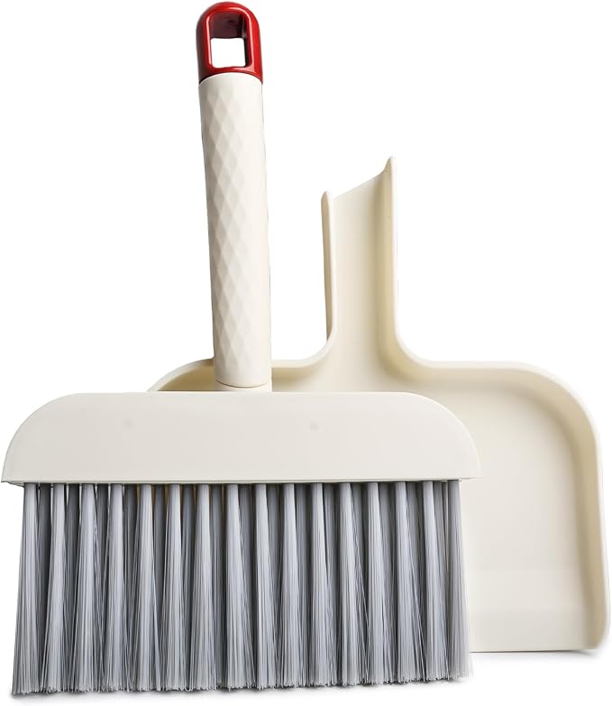 Small Dust Pan and Brush Set by Zthluyc