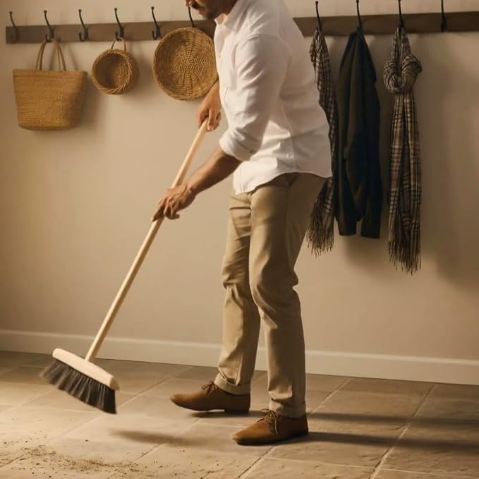 REDECKER Horsehair Broom & Stainless Steel Dust Pan Set - Image 3