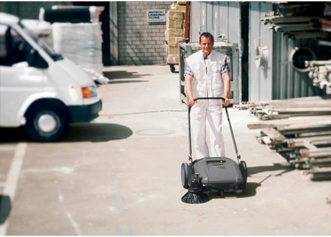 Kärcher Pro Walk Behind Outdoor Push Sweeper, KM 70/20 C, 1 Bristle Brush - Image 4