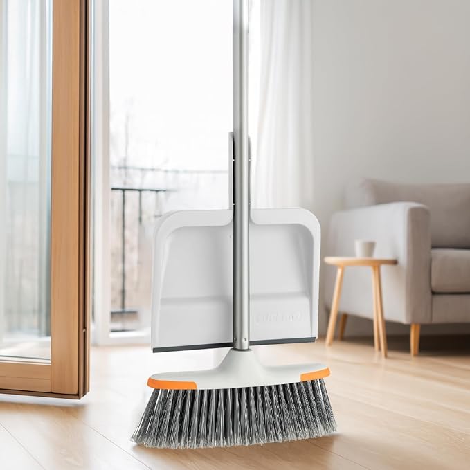 Superio Clip-On Dustpan with Rubber Lip - Image 8