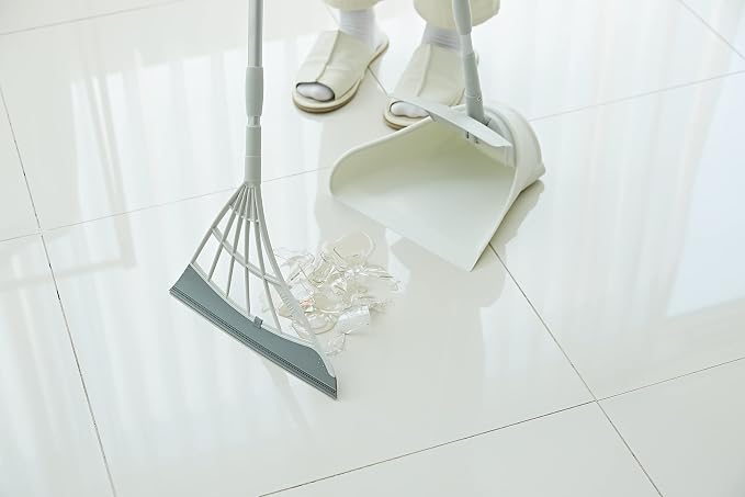Broombi and Dustpan Set - Image 4