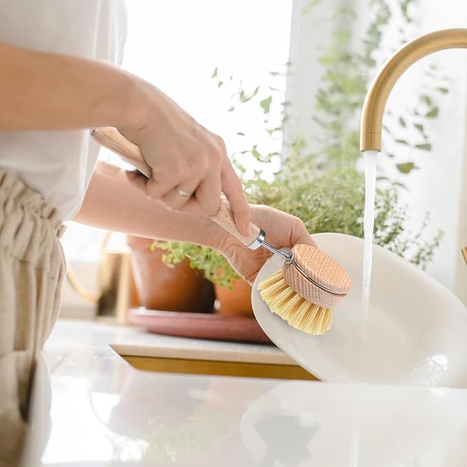 Boao Dish Brush with Beechwood Handle with 5 Replacement Heads Natural Wood - Image 4