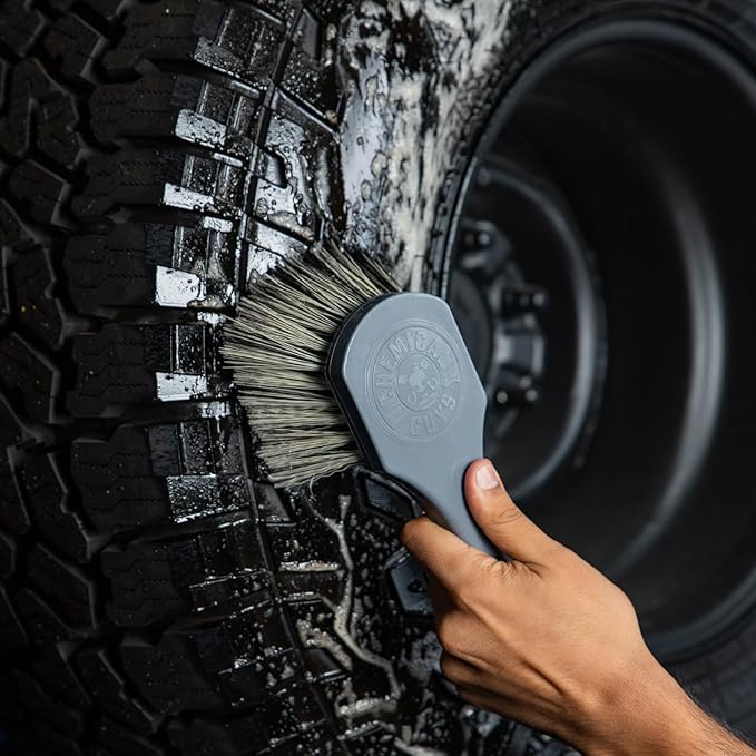 Chemical Guys ACCG09 Wheel Works Medium Duty Wheel & Body Brush - Image 3
