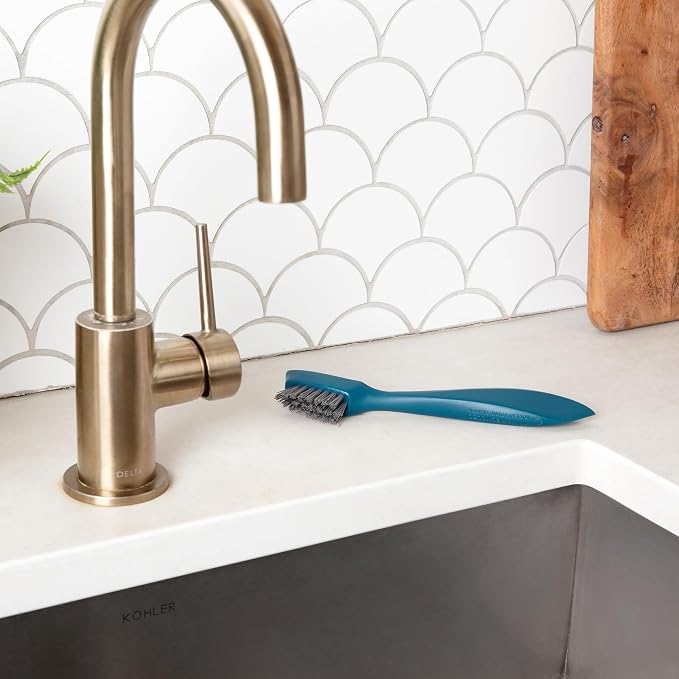 Full Circle Clean Ocean Grout Brush - Image 3