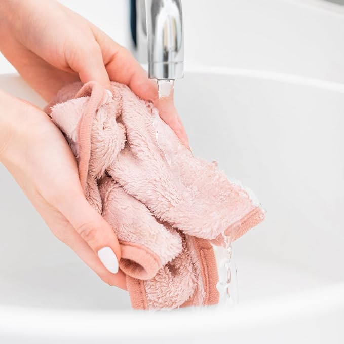 ERASE YOUR FACE Reusable Makeup Remover Cloths - Image 3