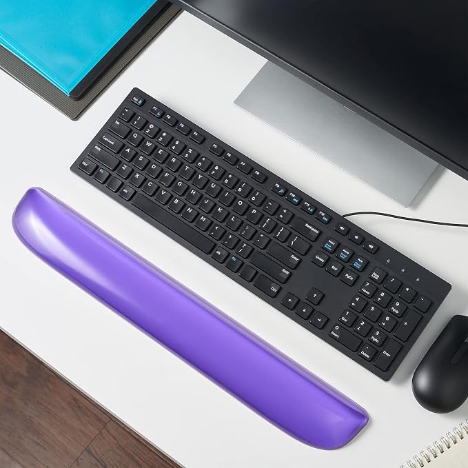 STAPLES Gel Keyboard Wrist Rest, Ergonomic Non‑Slip Wrist Support Cushion - Image 2