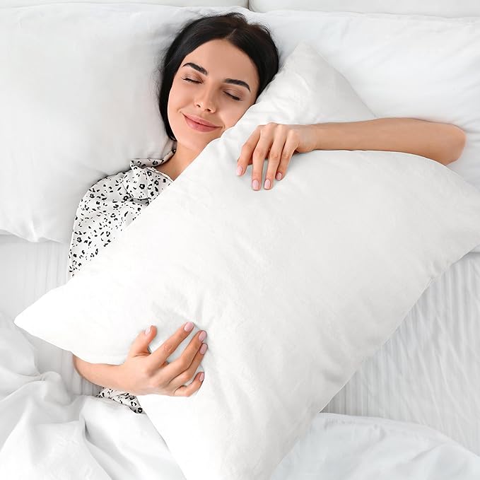 BEDELITE Flannel Pillowcases Standard Set of 2, Super Soft Fleece Pillow Case Cover with Zipper for Bedroom, Sofa, Couch,Luxury Cozy Velvet Pillow Shams for All Seasons(20x26 Inches, Bright White)