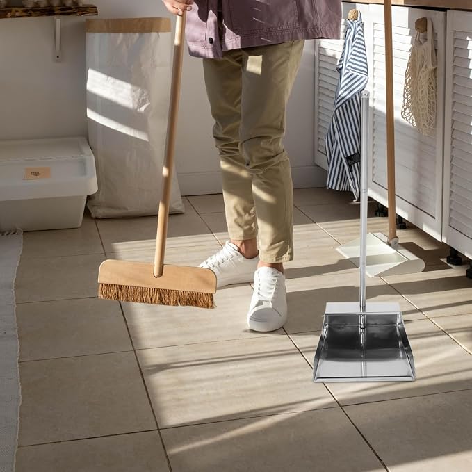 Cabilock Stainless Steel Upright Dustpan - Image 6