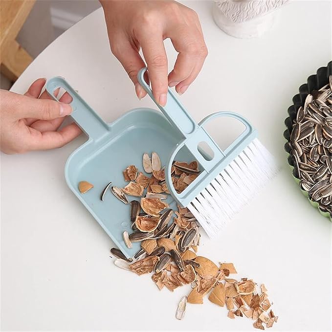 Mini Desktop Dustpan Set Car Sweep Bed Hair Garbage Shovel Small Sweeping - Image 2