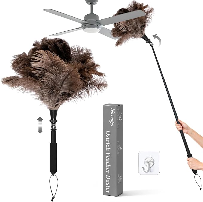 Extendable Ostrich Feather Duster by Nicemiya