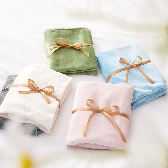 BEDELITE Flannel Pillowcases Standard Set of 2, Super Soft Fleece Pillow Case Cover with Zipper for Bedroom, Sofa, Couch,Luxury Cozy Velvet Pillow Shams for All Seasons(20x26 Inches, Bright White)