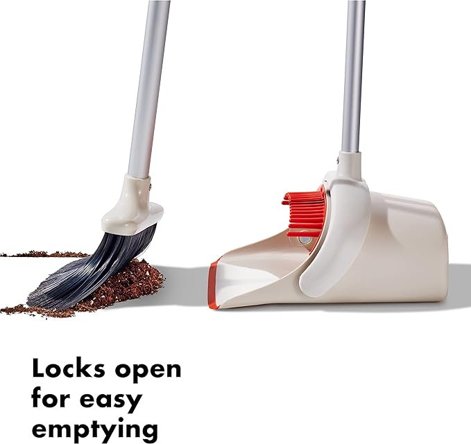 OXO Good Grips Upright Sweep Set - Image 3