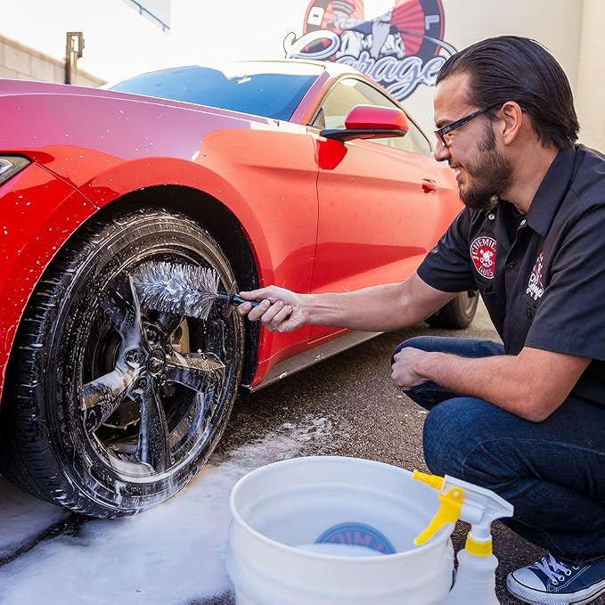 Chemical Guys ACCS37 Easy Reach Wheel and Rim Detailing Brush - Image 5