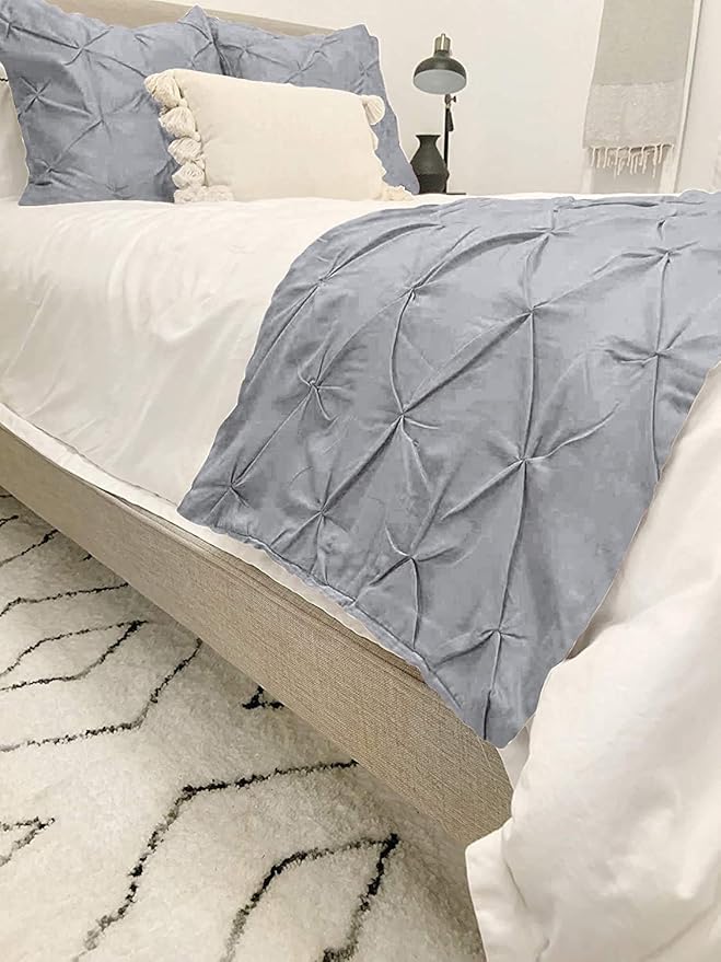 Queen Bed Runner Set - 100% Cotton 800 Thread Count - Luxury Pinch Pleated Bed Runner and 2 Pillow Covers - 3 Piece Set, Light Grey