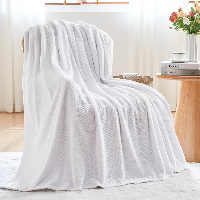 NEWCOSPLAY Super Soft Twin Blanket White Premium Silky Flannel Fleece Leaves Pattern Lightweight Bed Blanket All Season Use (White, Twin(60"x80"))