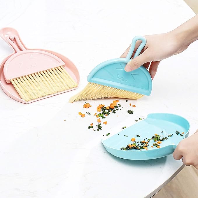 Small Dustpan and Brush kit, Plastic dust Collector - Image 3