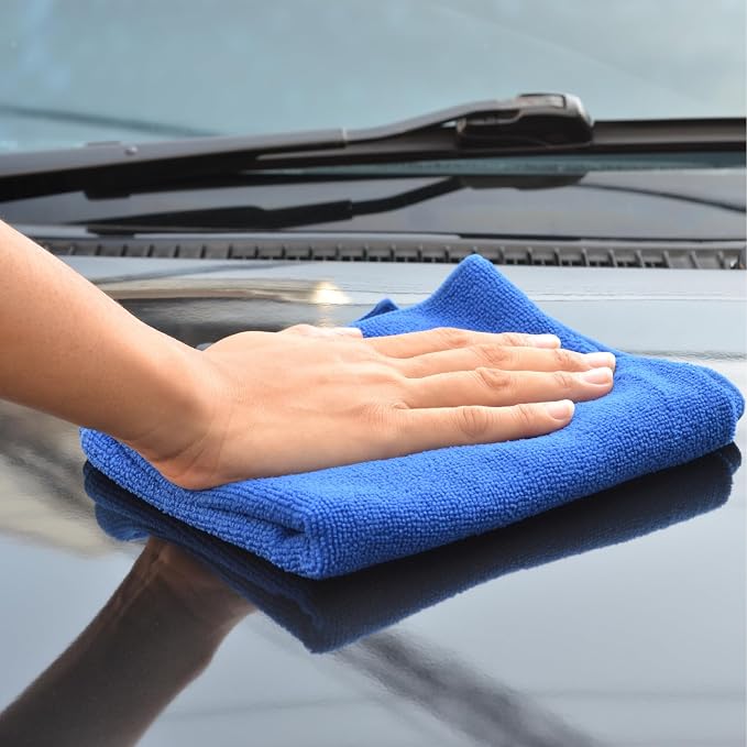 Formula 1 Super Dry Microfiber Drying Towel - Image 3