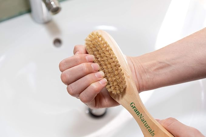 GranNaturals Wooden Nail Brush - Image 4