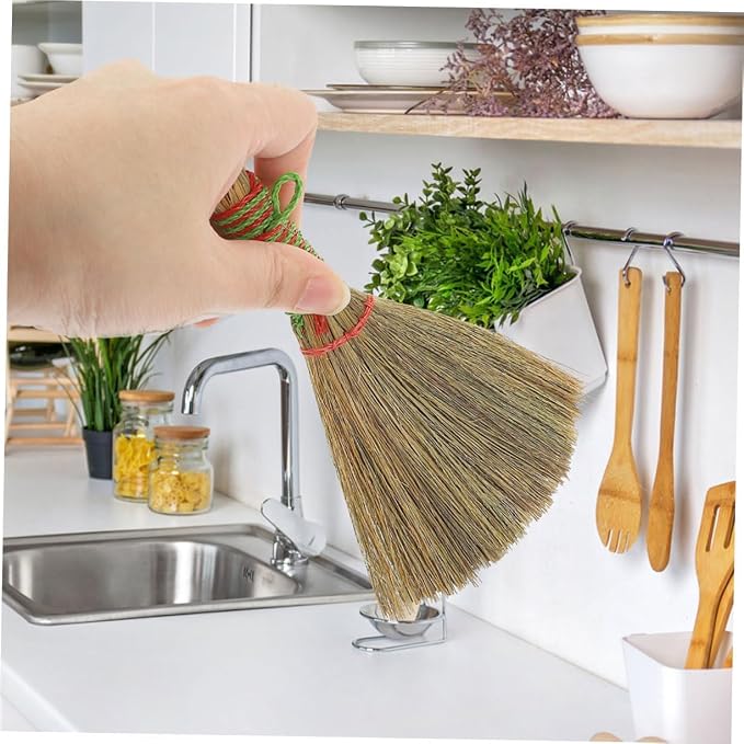 Mini Straw Broom, Desktop Cleaning Broom, Used - Image 4
