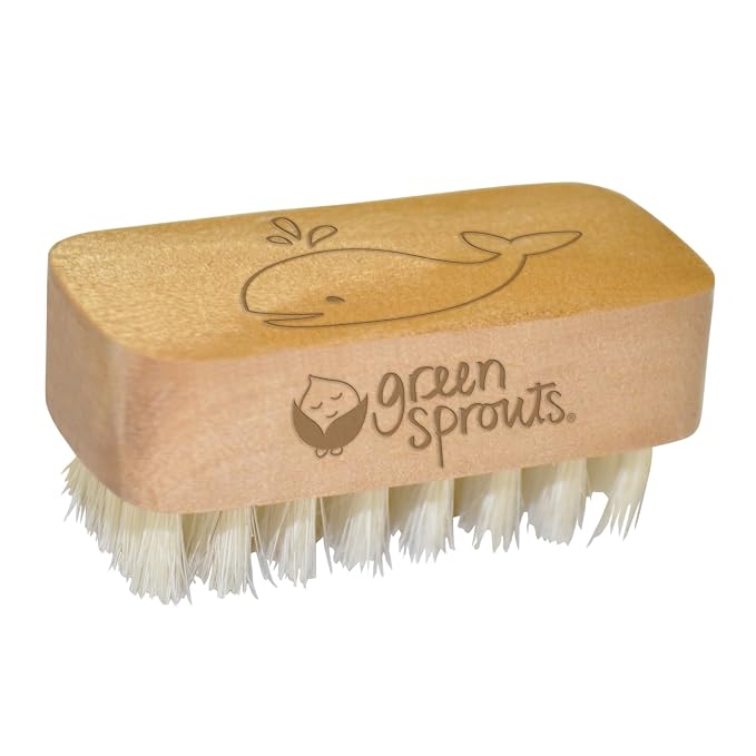 green sprouts Baby Nail Brush, Gently Cleans Baby’s Nails, Natural bristles - Image 4