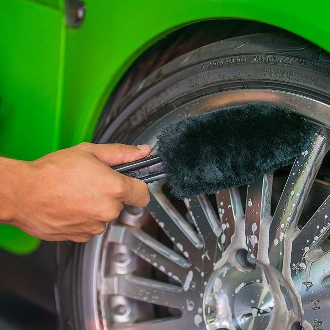 Chemical Guys Gerbil Wheel and Rim Cleaning Brush - Image 5