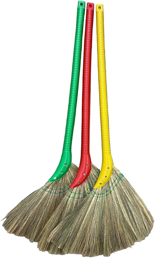 Choi Bong Co Vietnam Hand Made Straw Soft Broom by T+TABAKH