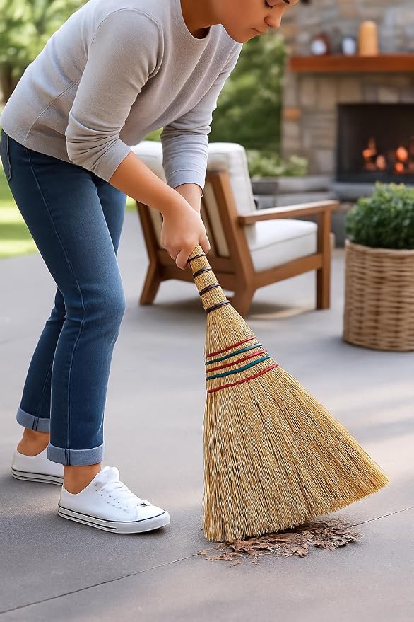 B Unique Lightweight Corn Broom – 75cm Natural Straw Broom - Image 5