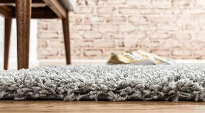 Unique Loom Solid Shag Collection Area Rug (2' 6" x 16' 5" Runner, Cloud Gray)