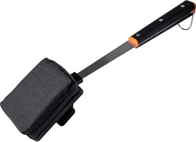 Traeger Grills BBQ Steam N' Clean Grill Brush – Bristle-Free Steam Cleaning - Image 2