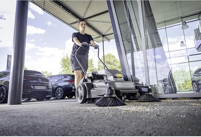 Kärcher Pro Walk Behind Outdoor Push Sweeper, KM 70/20 C 2SB, Two Bristle - Image 4