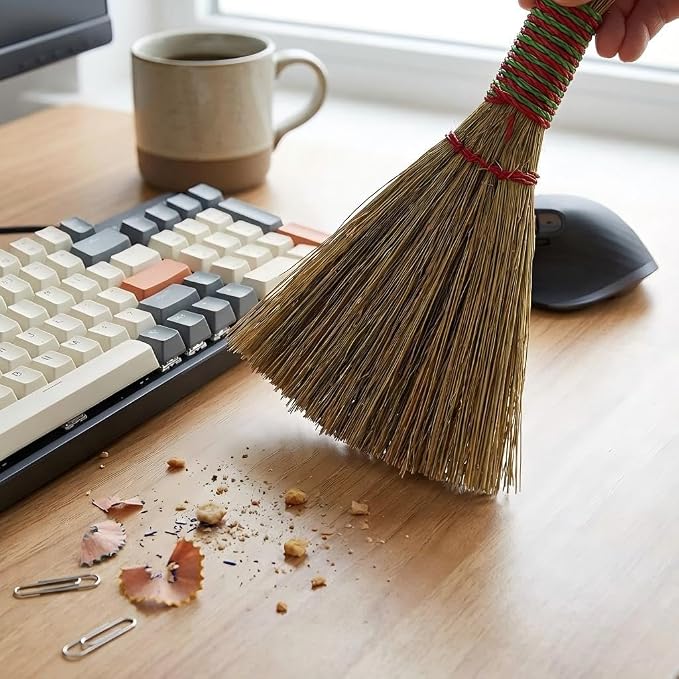 Mini Straw Broom, Desktop Cleaning Broom, Used - Image 3